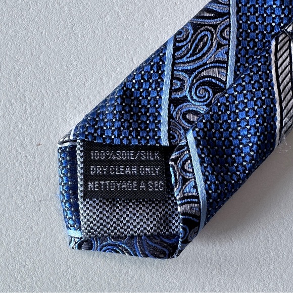 Classic Silk Tie - Picture 4 of 8